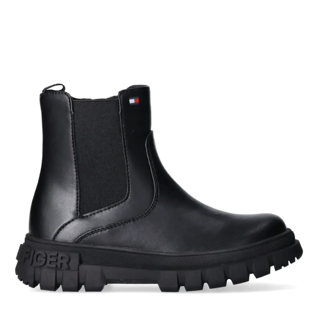 عروض نمشي بلاك فرايدي 2025: خصومات تصل لـ70%